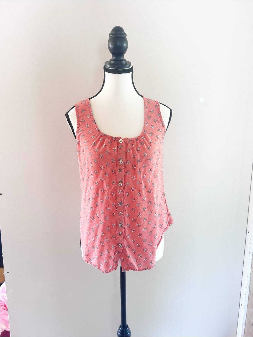 edge Coral Button-Front Sleeveless Camisole Lace Back Size Small